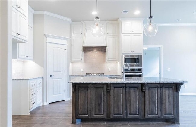Photo - Very Nice 4 Bedroom 3 Bath Home with Bonus Room in Edmond Schools with Storm Shelter