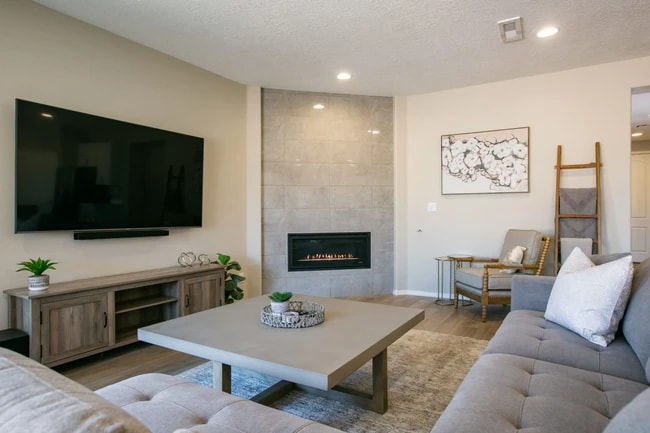 Photo - 6049 Nauman Dr
