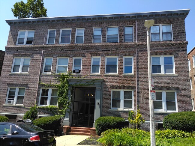 Building Photo - 26 Park Vale Ave Unit 4 Rental