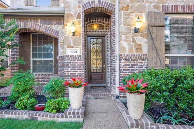 Photo - 1001 Vineyard Dr