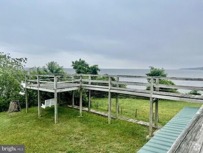 Building Photo - 8205 Bayside Dr Rental
