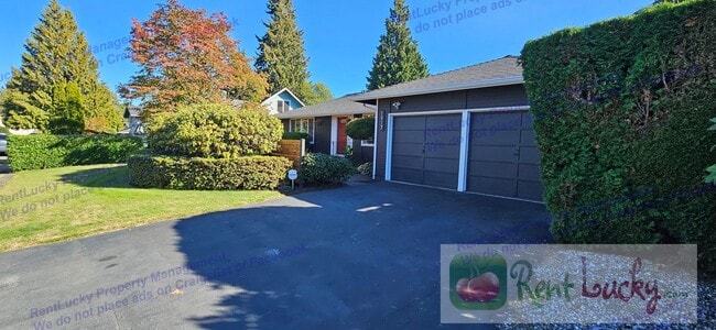 Building Photo - Charming 3BR/2BA Home with Spacious Layout...