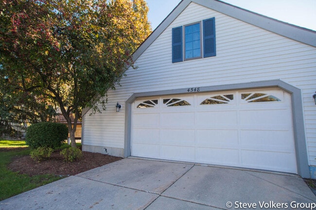 Photo - 4548 Whisperwood Ct SE Unidad #37