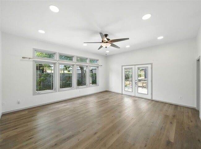 Photo - 1604 Springdale Rd