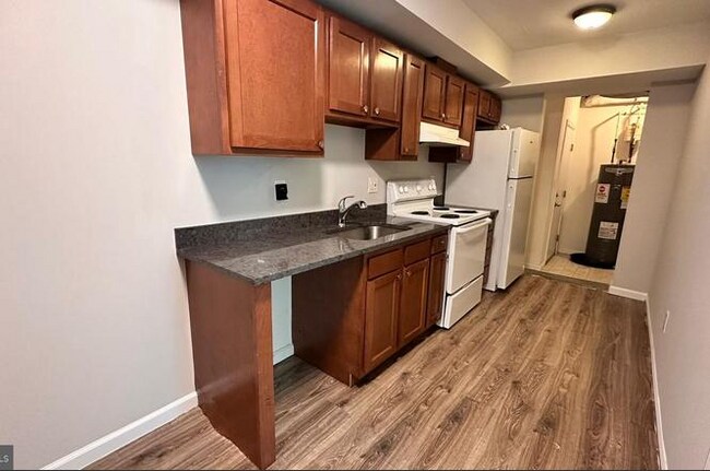 Building Photo - 2808 Pomeroy Rd SE Unit 4 Rental