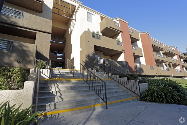 The Charter Apartment Homes