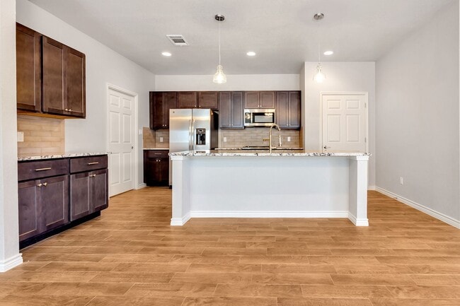 Photo - 643 County Rd 306