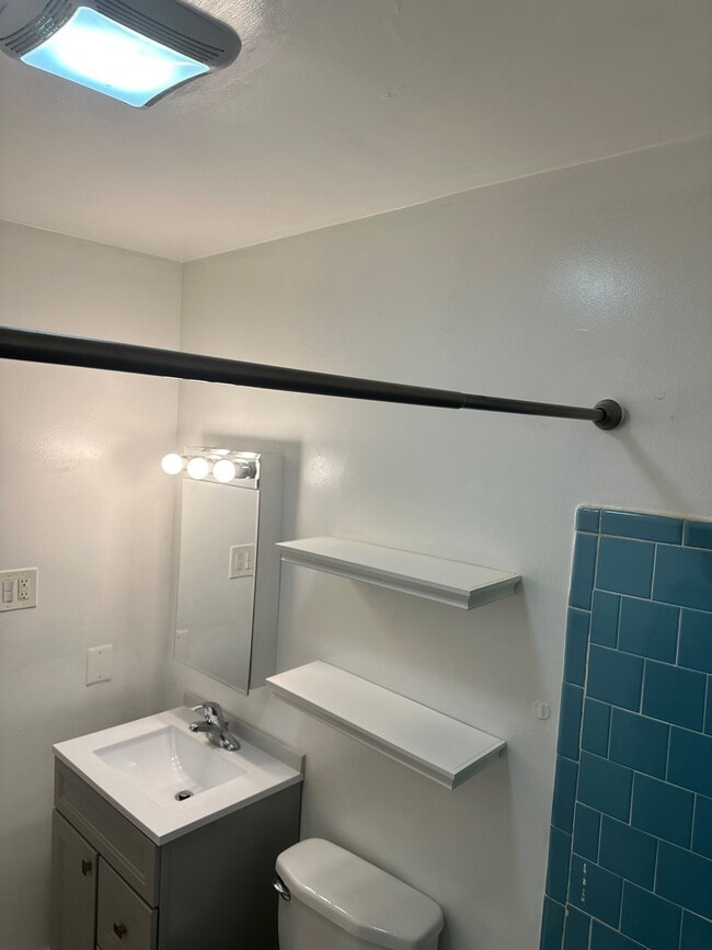 Photo - 2114 Moyer St