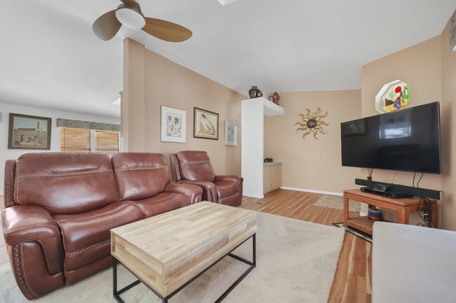 Photo - 60781 Painted Hills Rd