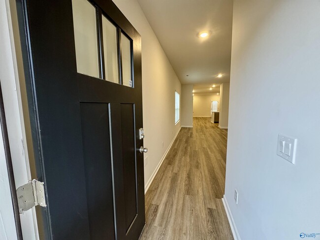 Building Photo - 3240 Cool Spgs Ave SW