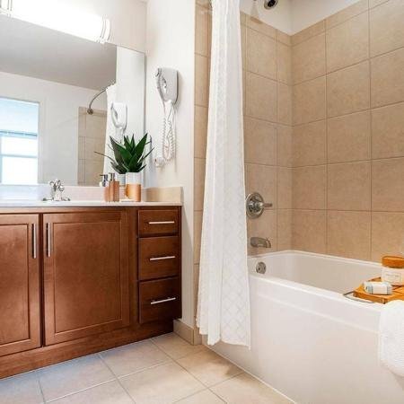 Photo - 573 W Kinzie St