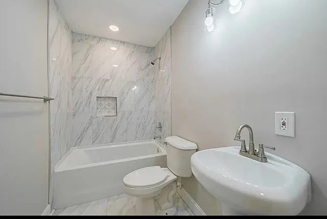 Photo - 254 Richardson Rd NW