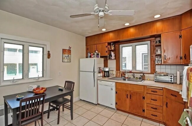 Building Photo - 14 Princeton St Unit 15-1 Rental