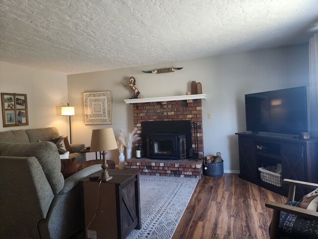 Photo - Pet Friendly, Single-Level, Attractively Updated Home in NE Newberg