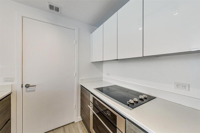 Photo - 1100 S Miami Ave Unidad 1008
