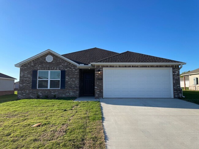 Photo - Now Pre-Leasing — Charming 3 Bed, 2 Bath Home in Siloam Springs!