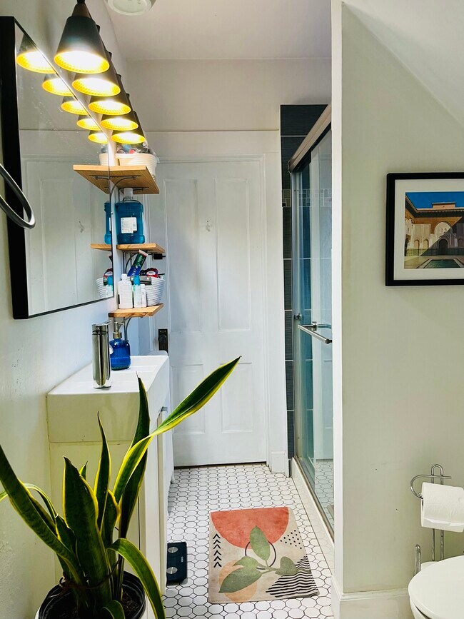 Photo - 147 N Sherman St Unit 3