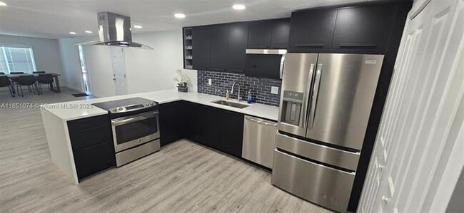 Building Photo - 5310 SW 23rd Terrace Unit 1