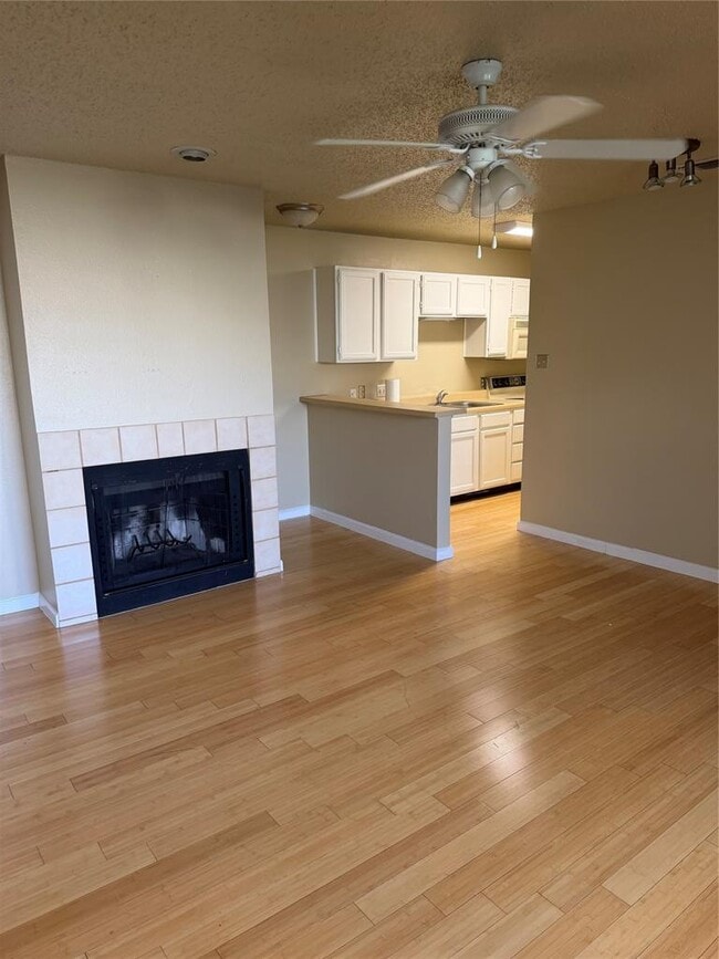 Photo - 3115 Helms St