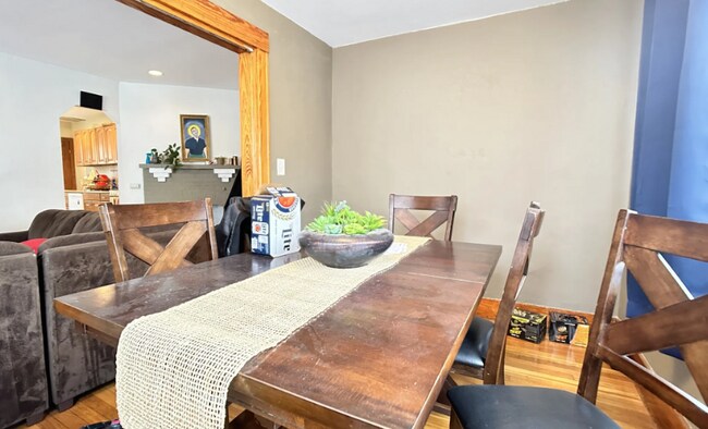 Photo - 27 South Crescent Circuit Unit A