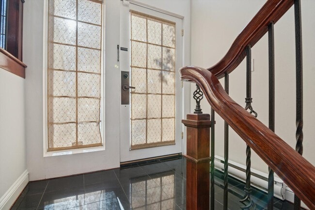 Photo - 934 W Huron St