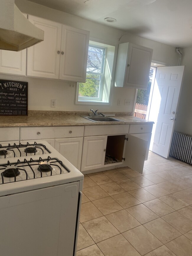 Photo - 27 Oakwood Ln