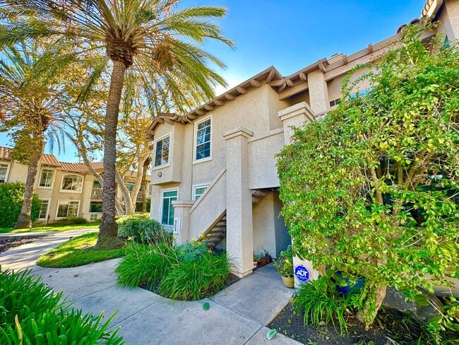 Beautiful Upstairs Condo Unit in the Priva... - Beautiful Upstairs Condo Unit in the Priva...