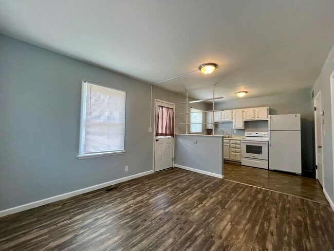 Photo - 703 W Main St Unidad WM703B