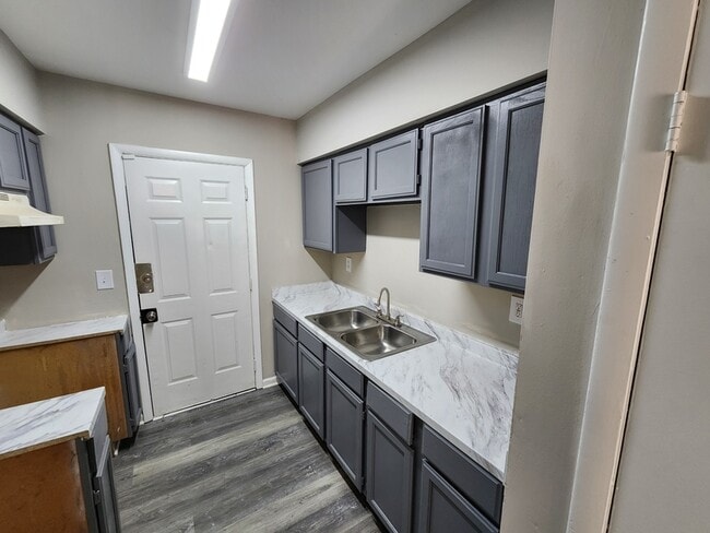 Photo - 166 1st St SW