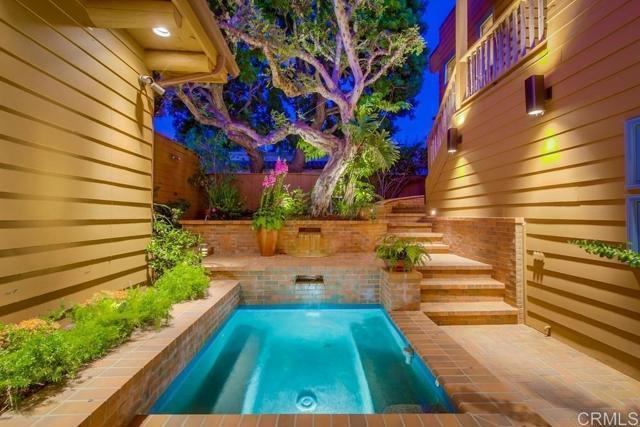 Photo - 2027 Glasgow Ave