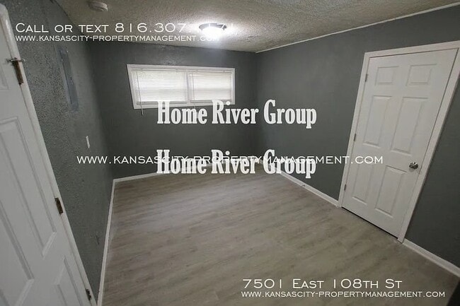 Photo - 7501 E 108th St