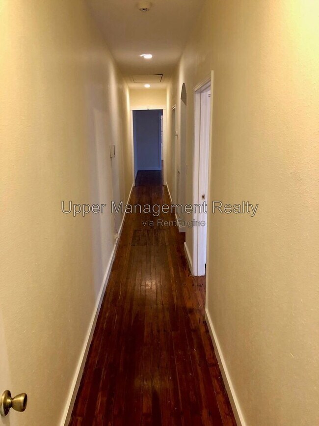 2530 Palmer Ave