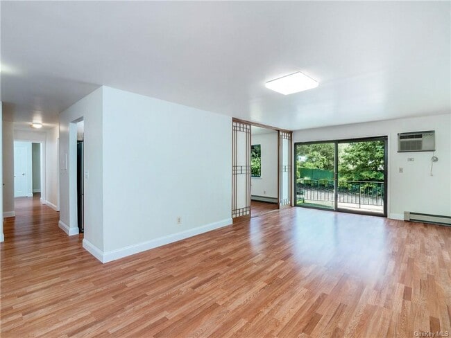 555 Central Park Ave  