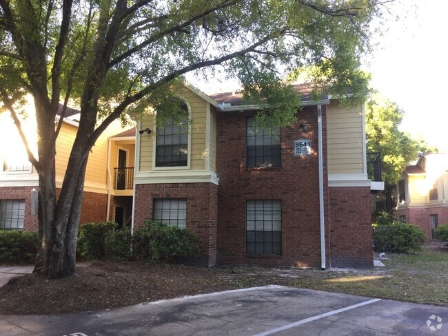 Building Photo - Come see this 1 bedroom, 1 bath condo for ... Unit 102