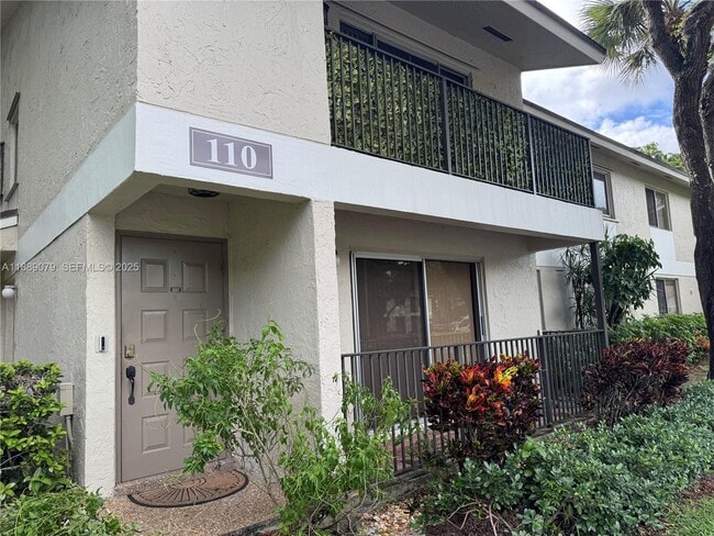 Building Photo - 110 Gardens Dr Unit 101