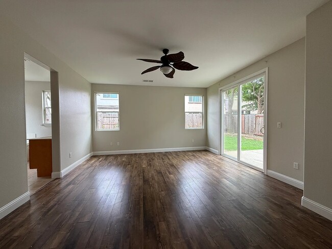 Photo - 4081 Aragon Way