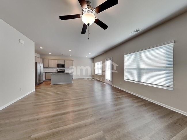 Photo - 222 N Fortune Way