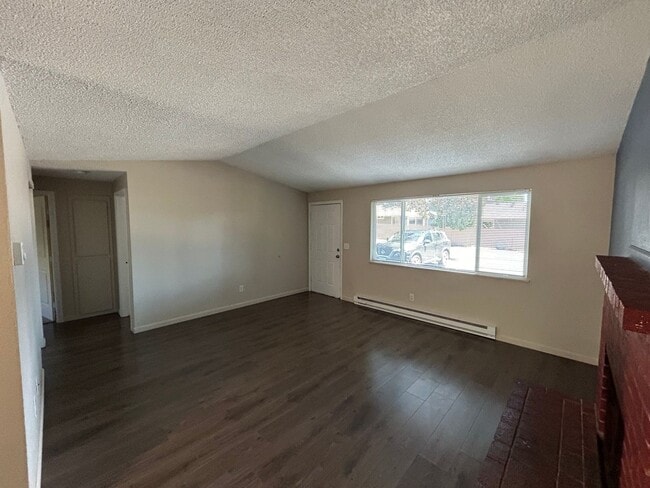 3512 NW Kauffman Ave Unidad I