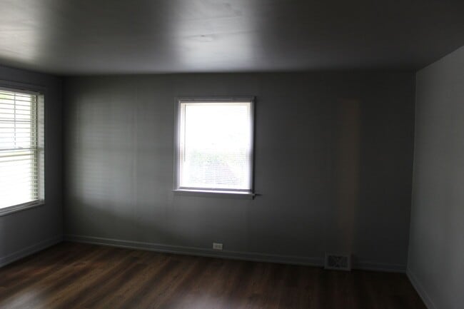 Photo - Available Now! Swartz Creek Schools!