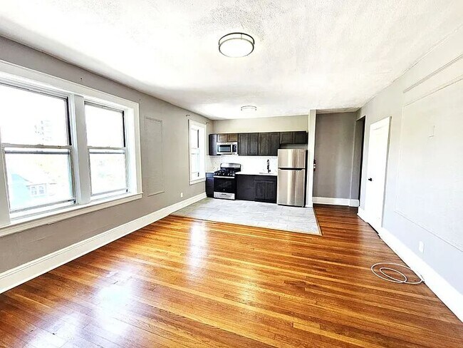 Photo - 758 Jersey Avenue