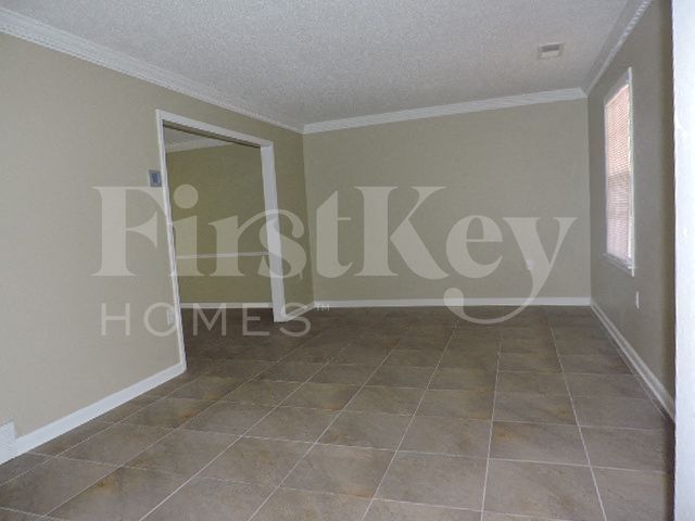 Photo - 8601 Thorncliff Fairway