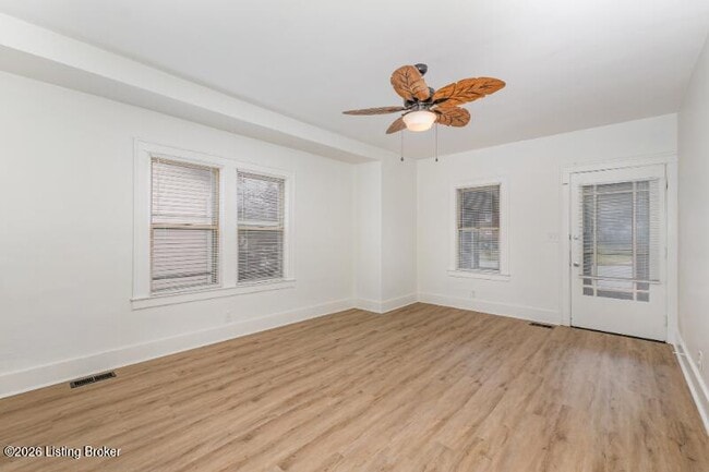 Photo - 4806 Peachtree Ave