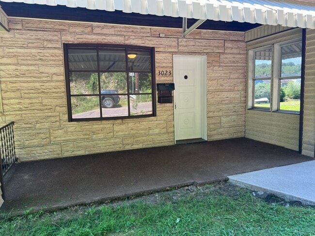 Photo - 3023 S Main St
