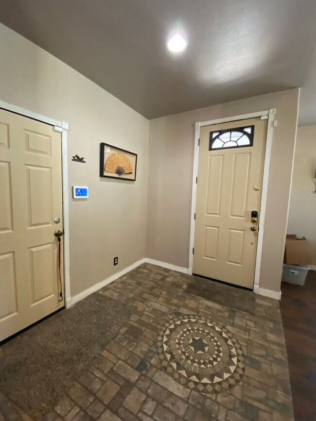 Photo - Beautiful Single Story 3 Bedroom 2 Bath! WITH SOLAR!