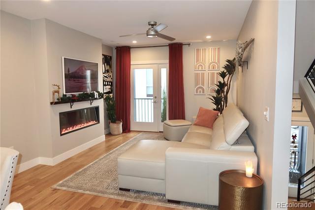 Building Photo - 1920 Grove St