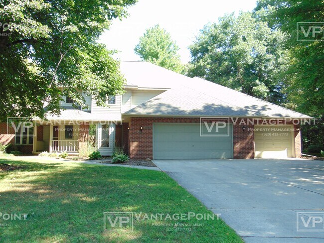 Photo - 1482 Parkway Dr House