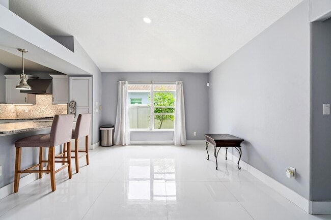 Photo - 6715 NW Pinson Ct