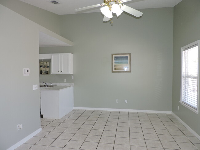 Photo - 5931 Pinetree Ave