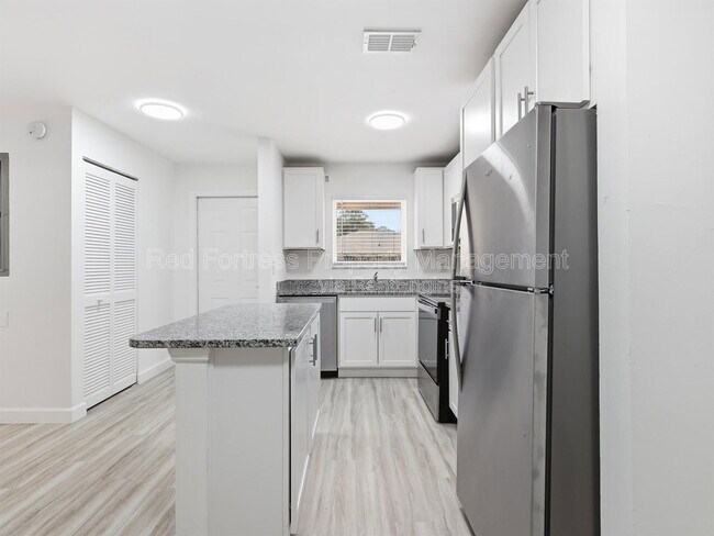 Photo - 11931 Palm Bay Court Unit 202