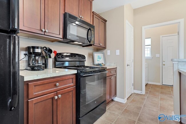 Photo - 324 Falling Water Ln SW